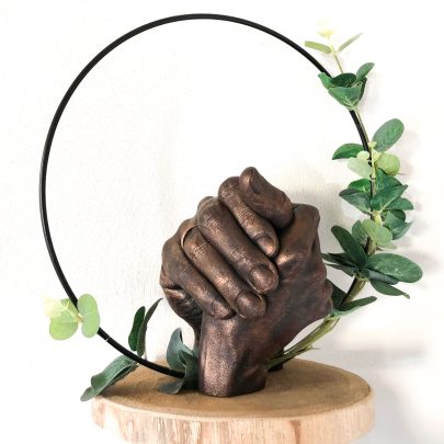 Bodycasting Friesland 3d handbeeld tastbare herinnering liefde love afscheid rouw kinderen ouders gips handbeelden