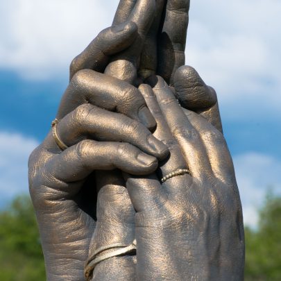 Bodycasting Friesland ByFem handbeeld afscheid liefde love 3d dochters moeder tastbare herinnering voor altijd lifecasting